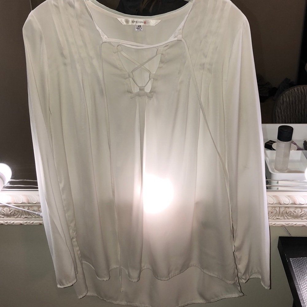White lace up top